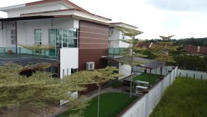 Desaru Brown House Pool-Mahjong-Table Tennis-KTV-BBQ-Disney-Netflix-Home Theatre