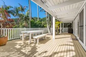 Lower Decks - Byron Bay