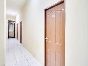 RedDoorz near BG Junction Surabaya