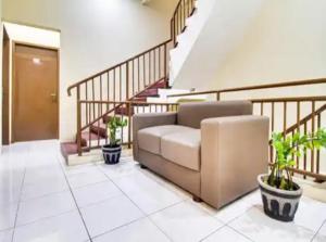 RedDoorz near BG Junction Surabaya