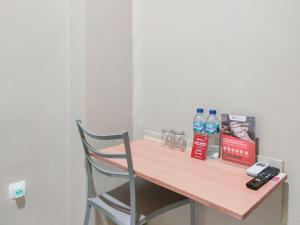 RedDoorz near BG Junction Surabaya