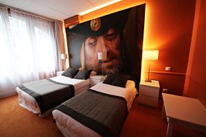 Hotels Hotel Cecyl Reims Centre : Chambre Triple Standard