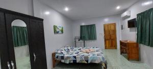 Gennas Tourist Inn Santa Fe