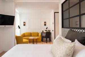 Grand Deluxe Double or Twin Room room in Serras Barcelona