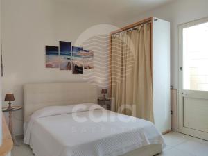 White House n 1 - By Cala Salento