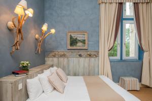 Hotels Chateau des Reynats : photos des chambres