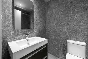 Upper Floor, The Luxury Suites