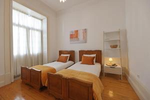 FLH Porto Classic Apartment with Terrace & Parking