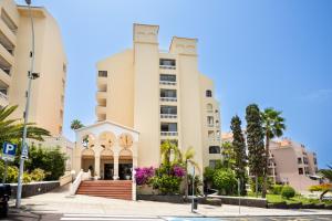 Castle Harbour Phoebes Flat Los Cristianos by LoveTenerife