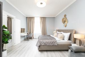 Luxury Central 150m2 Apartment on Wencelas Square with Private Garage