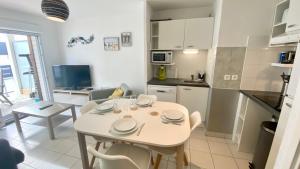 Appartements Superbe apt cosy, 50m de la plage, 4 pers, vue cote mer : photos des chambres