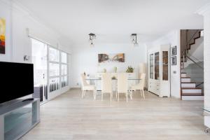 LUXURY VILLA WITH PRIVATE POOL WITH AIRCON,Playa del Duque