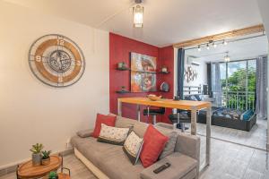 Foyal Toloman - Ibiskis