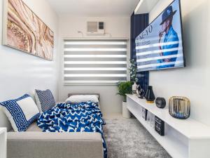 Galena by J&J (1BR . Wi-Fi . Netflix . Pool )