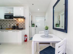 Galena by J&J (1BR . Wi-Fi . Netflix . Pool )