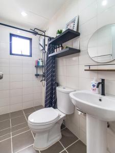 Galena by J&J (1BR . Wi-Fi . Netflix . Pool )