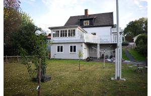 Nice Home In Kalmar With Wifi And 4 Bedrooms