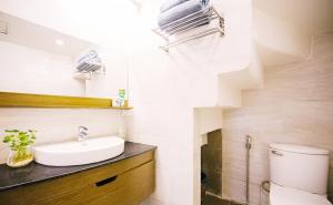 Entire French house with 4 bedrooms in Hanoi downtown