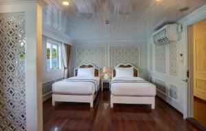 Signature Royal Halong Cruise