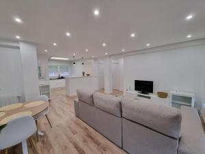 C01A01 Apartamento Moderno con vistas al mar by R2R Consulting