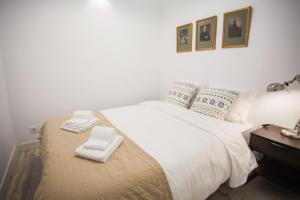 Lisbon typical and cosy apartment