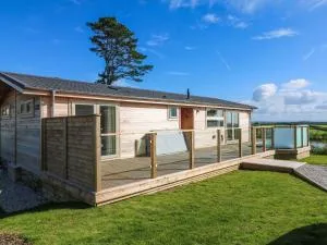 14 Faraway Fields - Dobwalls