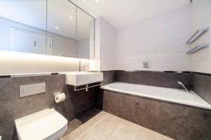 Exceptional 2BDR 2BTR Flat near Battersea Power st