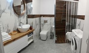 M J RIVERFRONT Apartaments