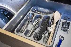 Victoria Centre Apartments in the Victoria Centre Shopping Centre - Nottingham City Centre - 24 hour access - Most Central Location and full Kitchen - Opposite Hilton by Restaurants & Shops - Outdoor Parking Cars or Vans five pounds a day