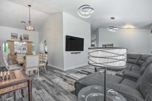 Saltwater Pool and Hot Tub Glendale Oasis