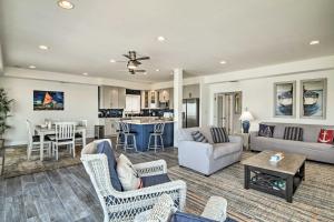 Waterfront Sanctuary with Panoramic Bay Views!