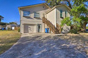 St Petersburg Hideaway with Fire Pit and Grill! - 4hvězdičkové hotely ve městě St Petersburg