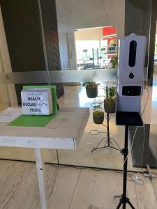 Comfy and Cozy 2BR Condo in BGC with WiFi and Netflix