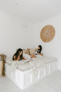 Bianco on Shoal - Luxe Beach house in Shoal Bay