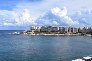 Saint Julians Seafront 200m2 beautiful Apartment