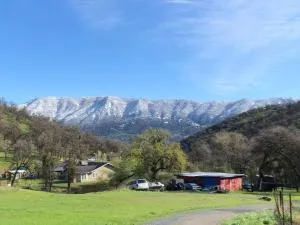 Waxberry Getaway Sequoia/Kings Canyon National Pks - Hoffman Point