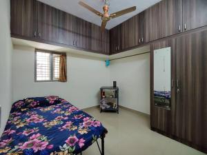 Comfy 2-bedroom House in Sanjaynagar, Bengaluru