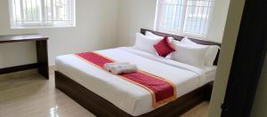 Hotel Bangalore Airport Inn, Near kempegowda Airport, Airport Pickup & Available 24X7