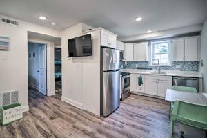 Wildwood Ground-Floor Condo with Community Pool