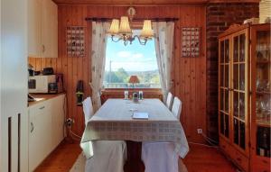 3 Bedroom Stunning Home In Kyrkesund