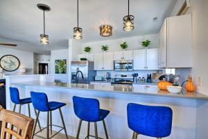 Lake Views & Boat Slip: Lake Ozark Condo!