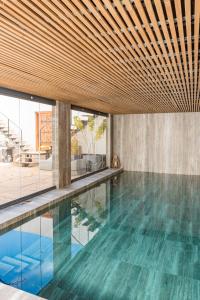 Villas Villa coeur de ville avec piscine interieure chauffee : photos des chambres