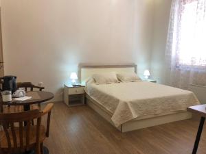 Chola Guest House
