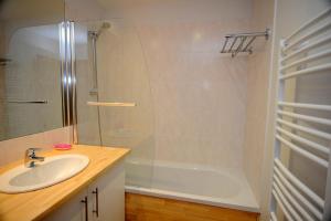 Appartements Le Clos des Rives : Appartement 2 Chambres - Vue sur Rivière