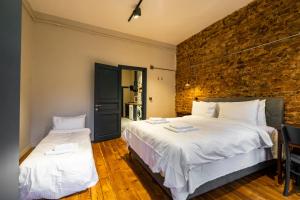 Ganbaru Tours - Private Triplex&Duplex