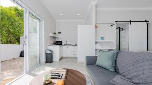 34.4 Degrees South Studio Apartment