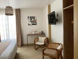 Hotels Hotel Le Gois : Chambre Double Confort avec Terrasse