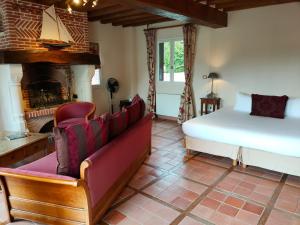 Hotels Le Clos Des Fontaines : photos des chambres