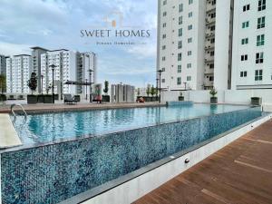 Pool View Stylish Suite at Jelutong Penang 1-4pax