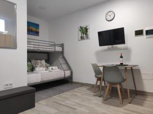 CASA PIRÁMIDE 4 WIFI - Parking y Terraza Privada